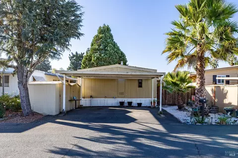 311 Rustic Ln, Rohnert Park, CA 94928