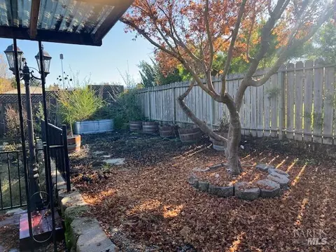 Exterior - 1096 Terrace Dr, Napa, CA 94559 photo 2 of 3