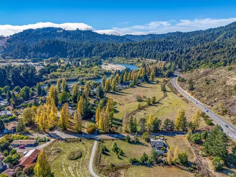 11740 Laurel Dell Ave, Monte Rio, CA 95462