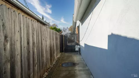 906 2nd St, Fairfield, CA 94533 photo 45