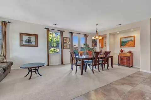 369 Silas Ct, Benicia, CA 94510 photo 5