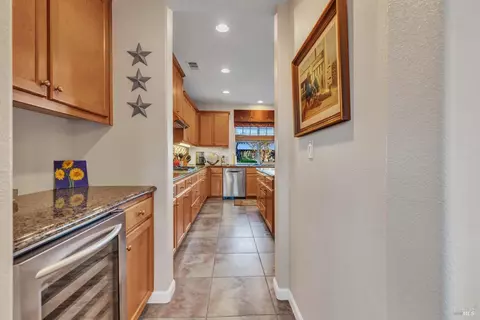 369 Silas Ct, Benicia, CA 94510 photo 10