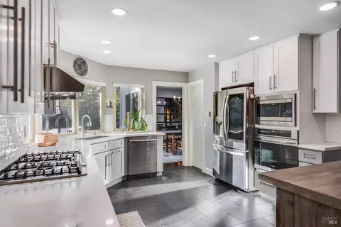 3449 Crestview Way, Napa, CA 94558 photo 8