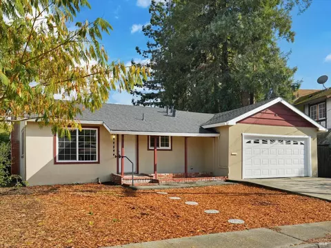 31 Rocca Dr, Petaluma, CA 94952 photo 3