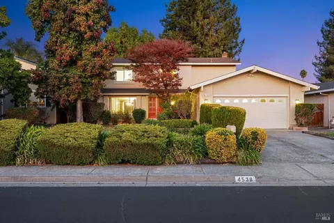 4538 Flores Ave, Rohnert Park, CA 94928