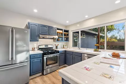 548 Sutter St, Petaluma, CA 94954 photo 15