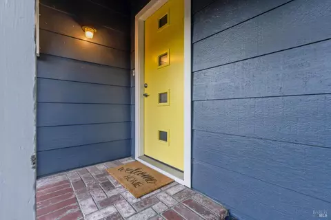 548 Sutter St, Petaluma, CA 94954 photo 4