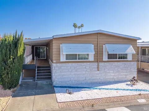 300 E H St #163, Benicia, CA 94510