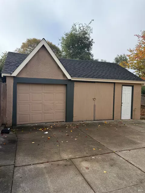 415 Hampshire St, Vallejo, CA 94590 photo 3