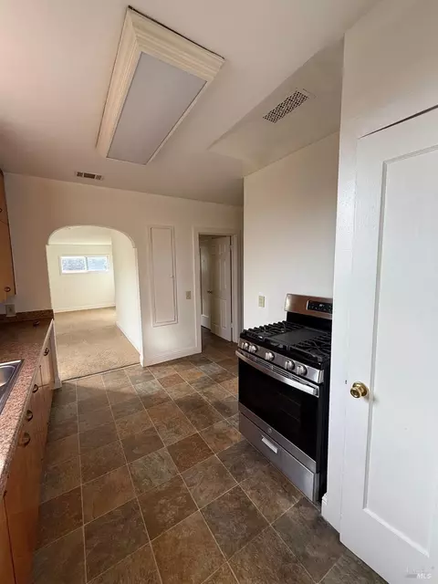 415 Hampshire St, Vallejo, CA 94590 photo 24