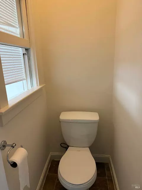 415 Hampshire St, Vallejo, CA 94590 photo 10