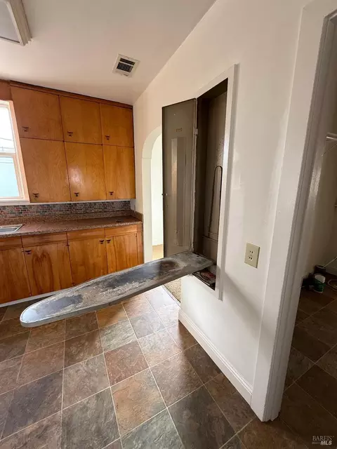 415 Hampshire St, Vallejo, CA 94590 photo 27