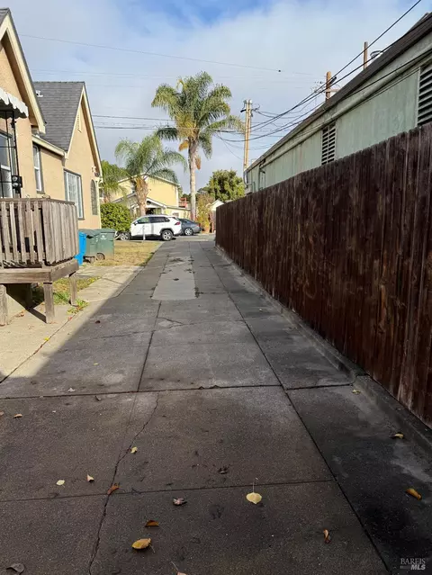 415 Hampshire St, Vallejo, CA 94590 photo 33