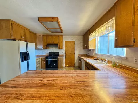 27861 Poppy Dr, Willits, CA 95490 photo 5