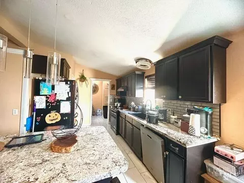 1000 Davis Dr, Ukiah, CA 95482 photo 3
