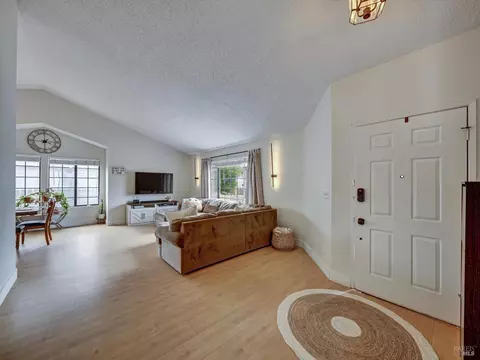 3036 Evergreen Dr, Fairfield, CA 94533 photo 6