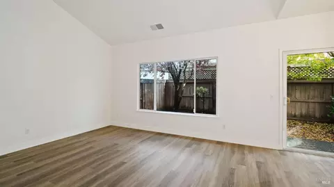 736 Glen Miller Dr, Windsor, CA 95492 photo 6