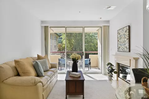 400 Deer Valley Rd #3J, San Rafael, CA 94903