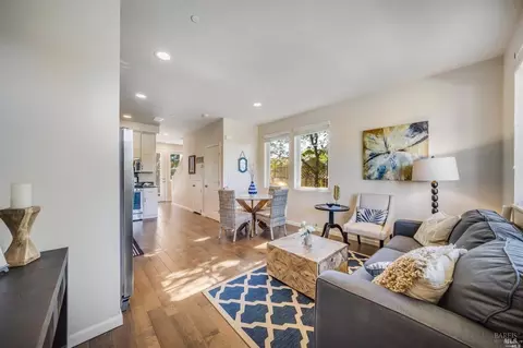 1988 Las Ventanas Dr, Santa Rosa, CA 95407