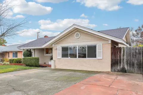 457 Elder St, Vacaville, CA 95688 photo 3