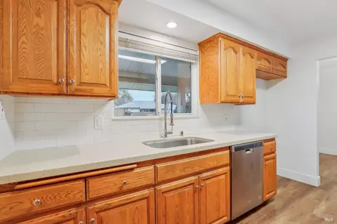 457 Elder St, Vacaville, CA 95688 photo 15