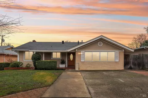 457 Elder St, Vacaville, CA 95688
