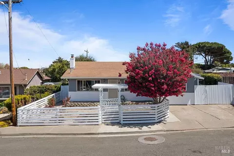 230 La Brea St, Vallejo, CA 94591