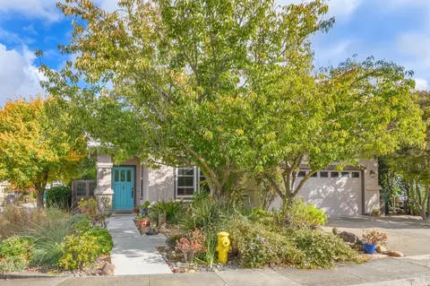 48 Presidio Dr, Novato, CA 94949