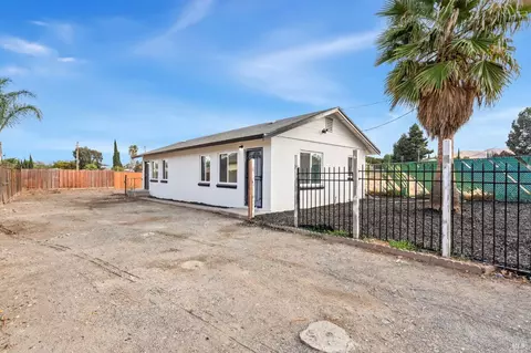 26 N Broadway Ave, Bay Point, CA 94565