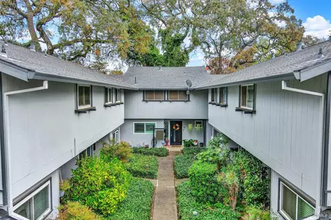 457 Alamo Creek Ct #E, Vacaville, CA 95688