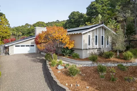 24 Fairwood Ct, San Rafael, CA 94901