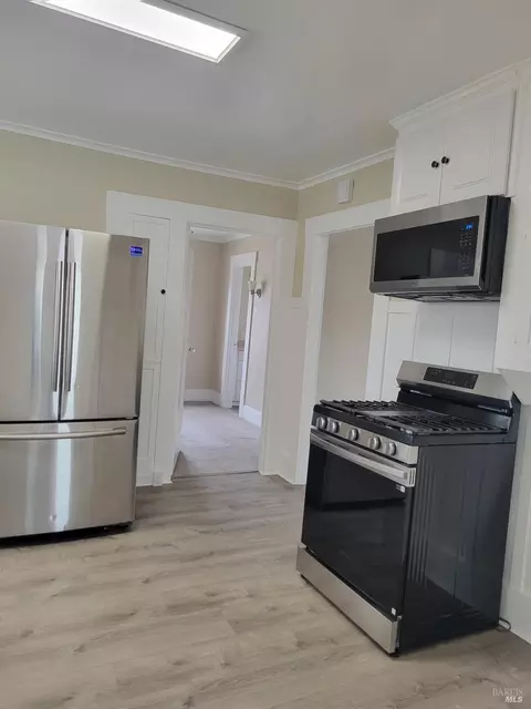 300 Laurel St, Vallejo, CA 94591 photo 3