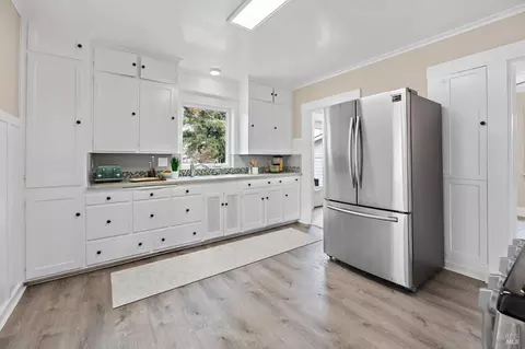 300 Laurel St, Vallejo, CA 94591 photo 2