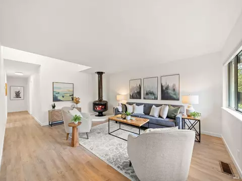 1 Sequoia Rd, Fairfax, CA 94930 photo 2