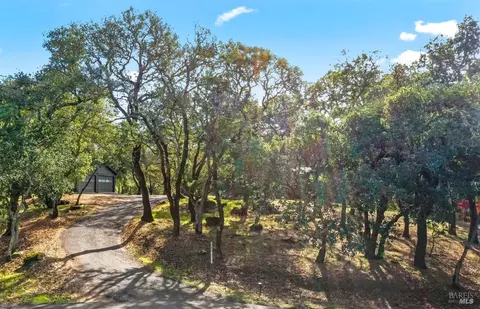 465 Stonecrest Dr, Napa, CA 94558 photo 2