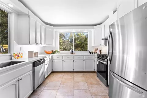 465 Stonecrest Dr, Napa, CA 94558 photo 9