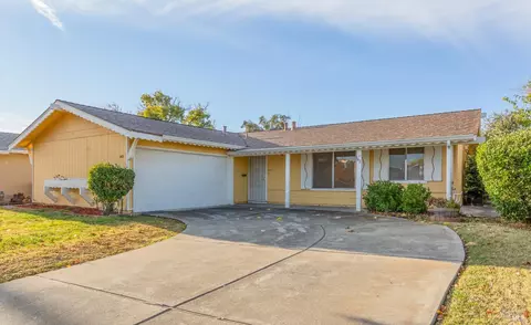 142 Mckinley Cir, Vacaville, CA 95687