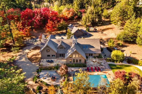 1250 Las Posadas Rd, Angwin, CA 94508