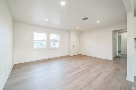 129 Mcgrue Ave, Vallejo, CA 94589 photo 4