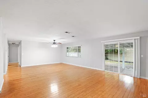 438 Chelan Dr, Vacaville, CA 95687 photo 10