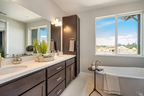 225 Spanish Oak Dr, Windsor, CA 95492 photo 14