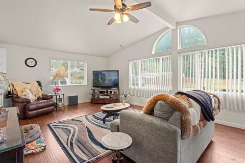 25121 Madrone Dr, Willits, CA 95490 photo 3