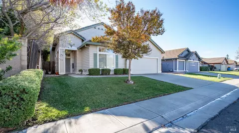 415 Schooner Ridge Dr, Dixon, CA 95620