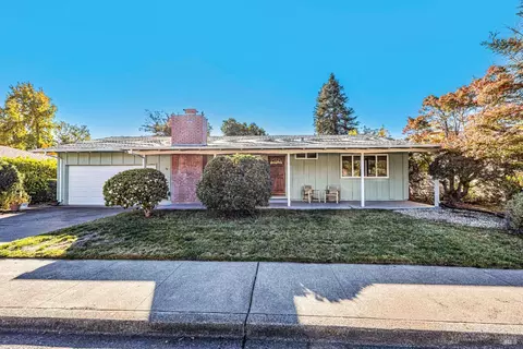 6930 Oak Leaf Dr, Santa Rosa, CA 95409