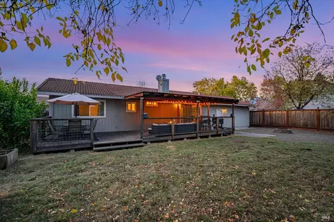 454 Shannon Ct, Windsor, CA 95492 photo 4
