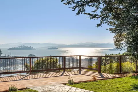 122 San Marino Dr, San Rafael, CA 94901