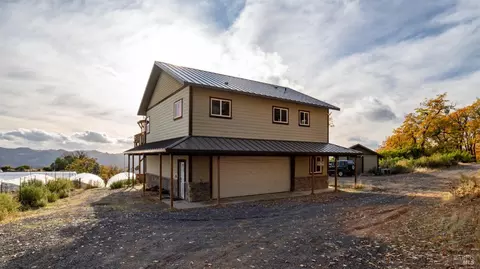 3500 Goat Rock Rd, Ukiah, CA 95482
