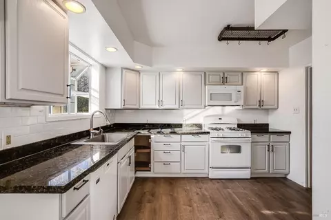1329 Nebraska St, Vallejo, CA 94590 photo 8