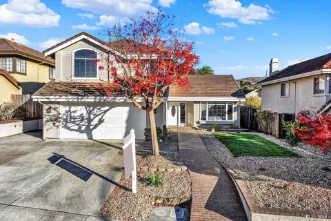Exterior - 573 Britannia Dr, Vallejo, CA 94591 photo 2 of 25