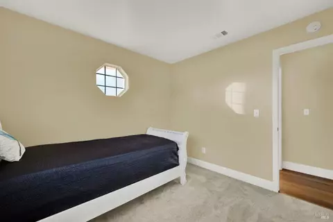 Bedroom - 573 Britannia Dr, Vallejo, CA 94591 photo 6 of 8